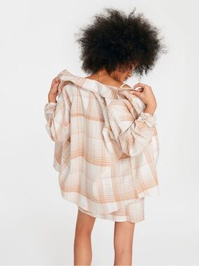 Oversized Aeropostale Cream and Tan Plaid Button-Down Shirt